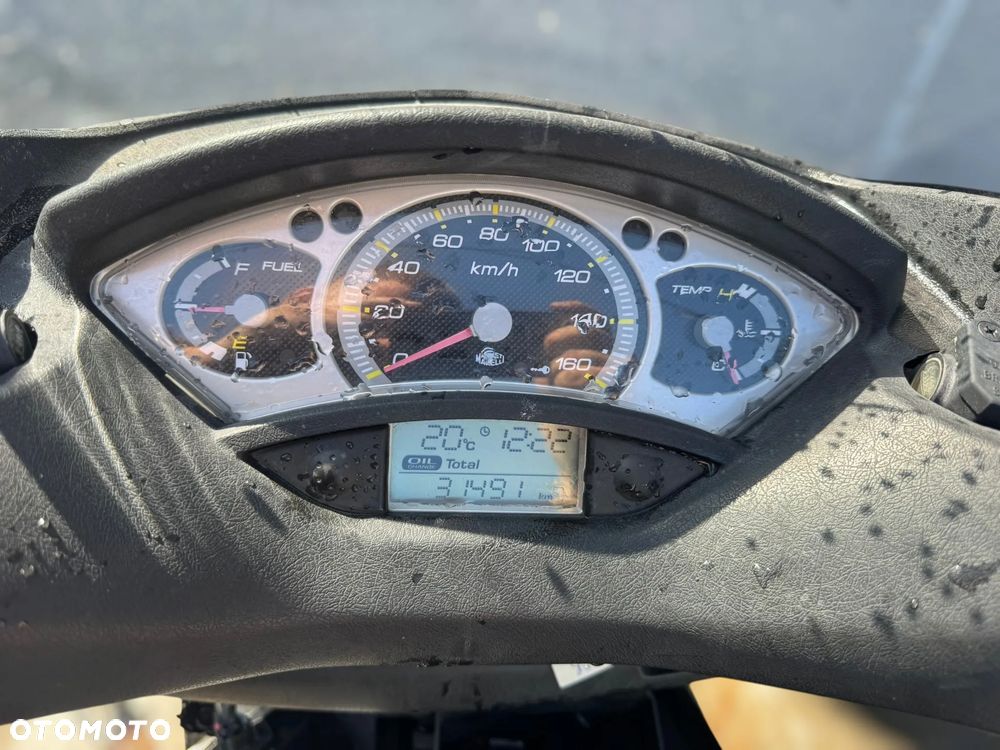 Yamaha X-max - 14