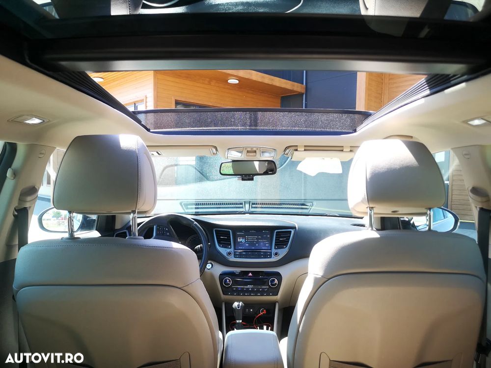 Hyundai Tucson 2.0 CRDI 4WD 6AT Premium+ - 29