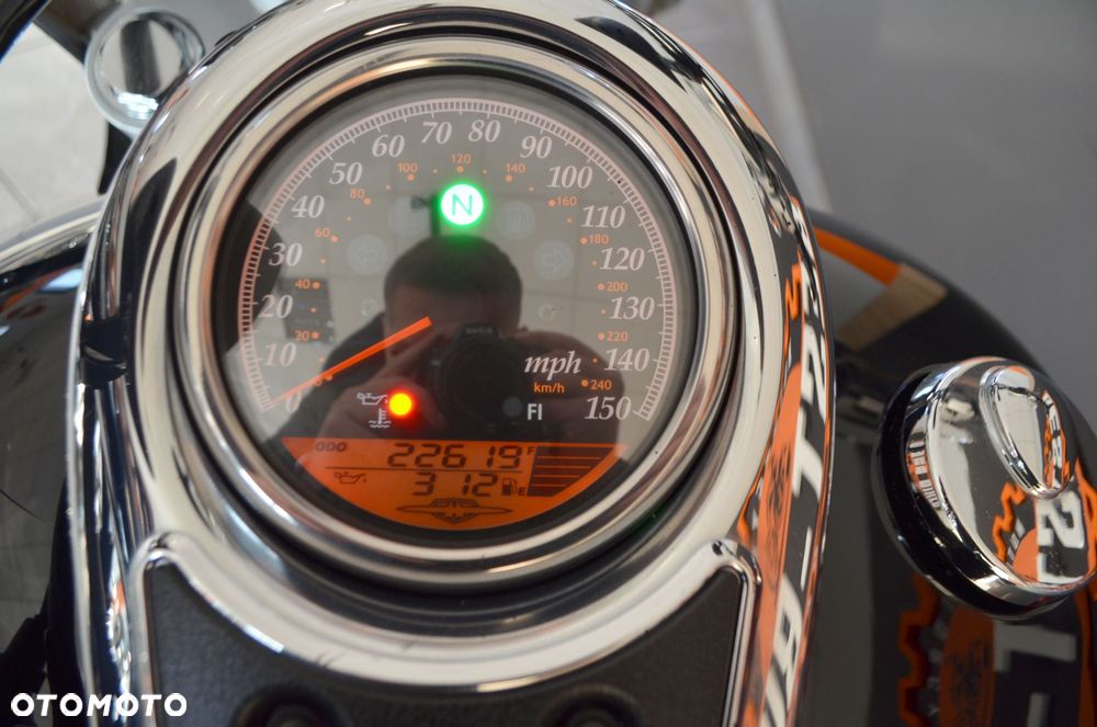 Suzuki Boulevard - 33