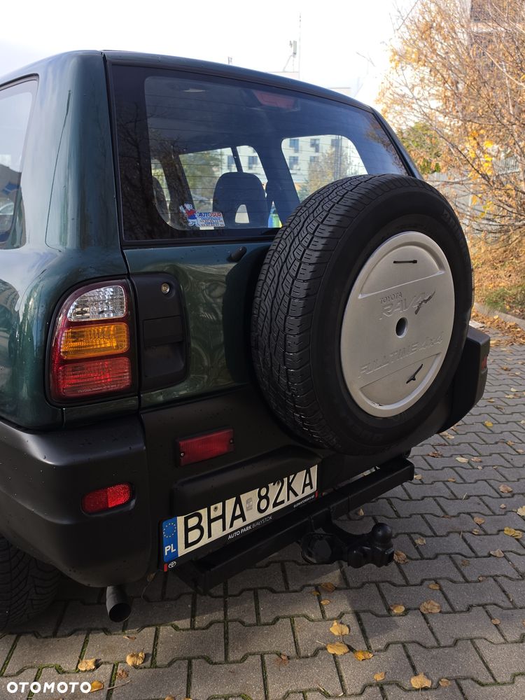 Toyota RAV4 - 4