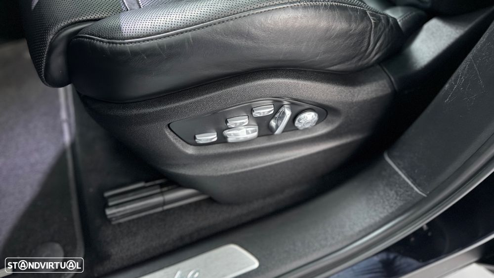 Porsche Cayenne Turbo - 19