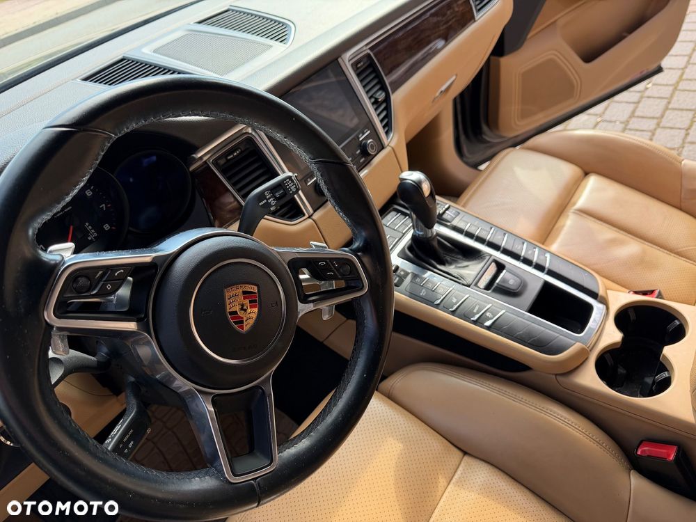 Porsche Macan Standard - 14