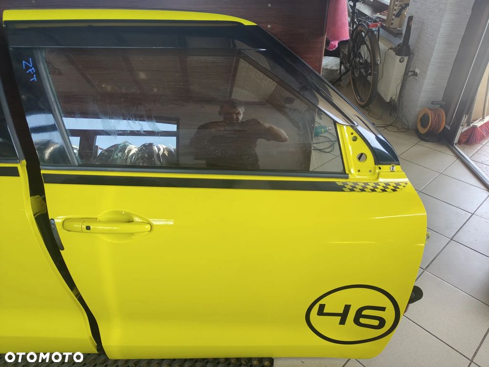 Suzuki Swift Mk8 ZFT drzwi przednie prawe - 2