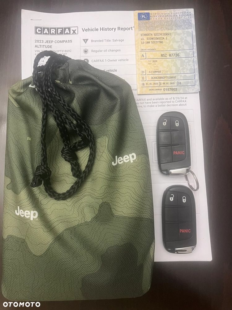 Jeep Compass - 23