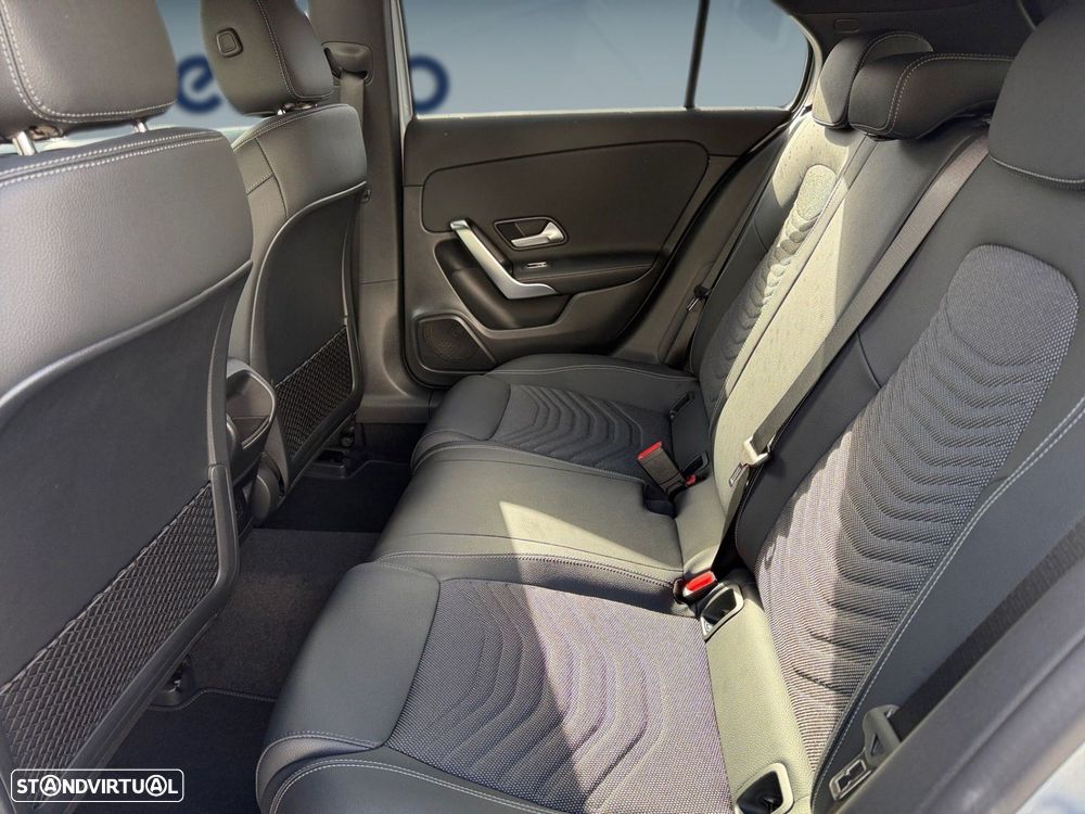 Mercedes-Benz A 250 e - 11