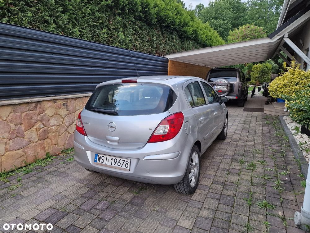 Opel Corsa 1.2 16V Sport - 4