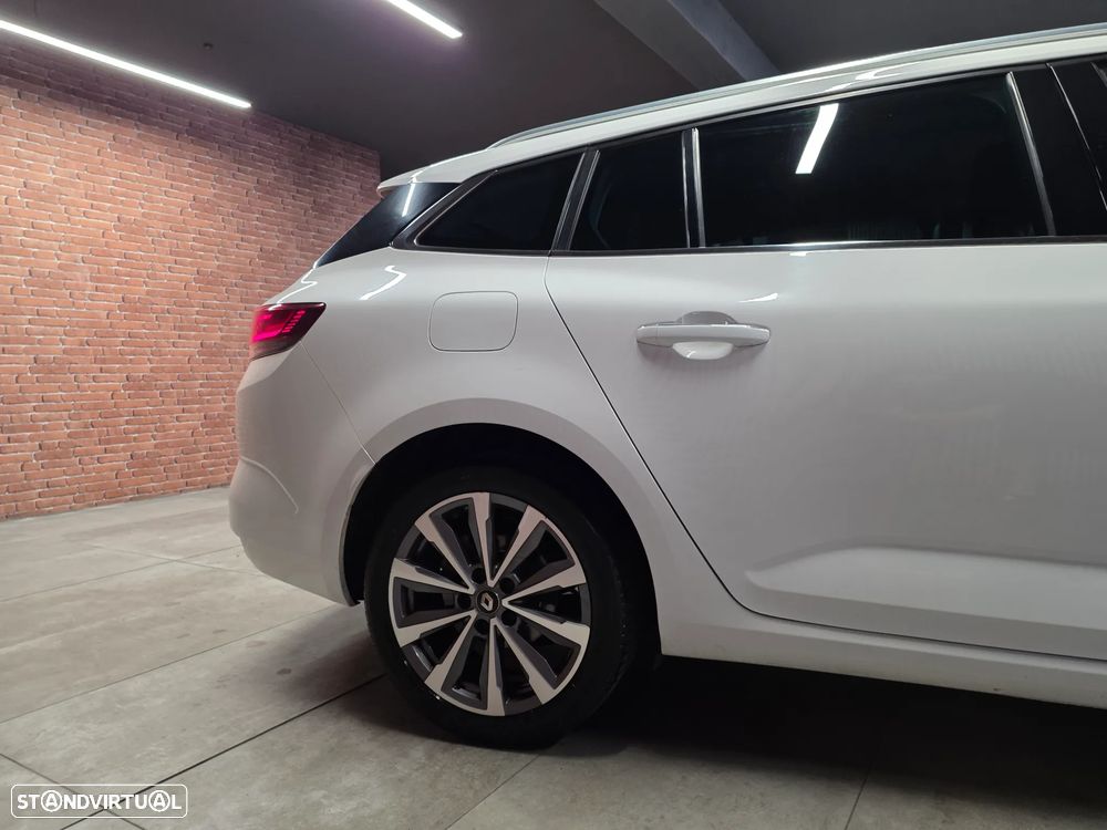 Renault Mégane Sport Tourer 1.5 Blue dCi R.S. Line — fotografia 11