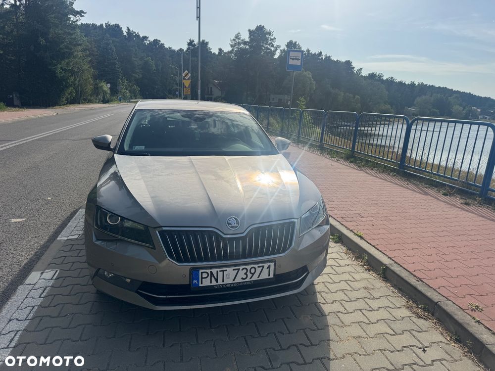 Skoda Superb 2.0 TDI Active DSG - 3