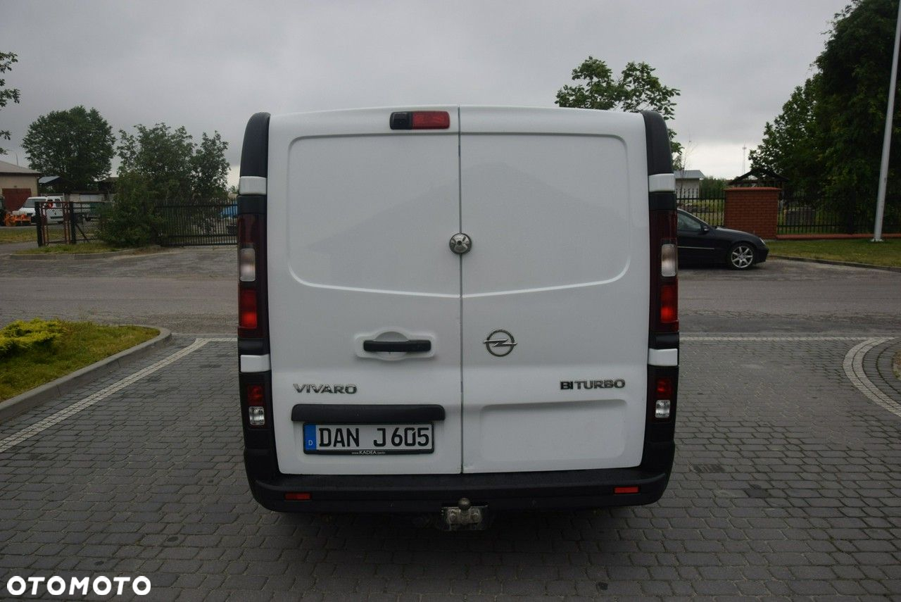 Opel Vivaro - 11