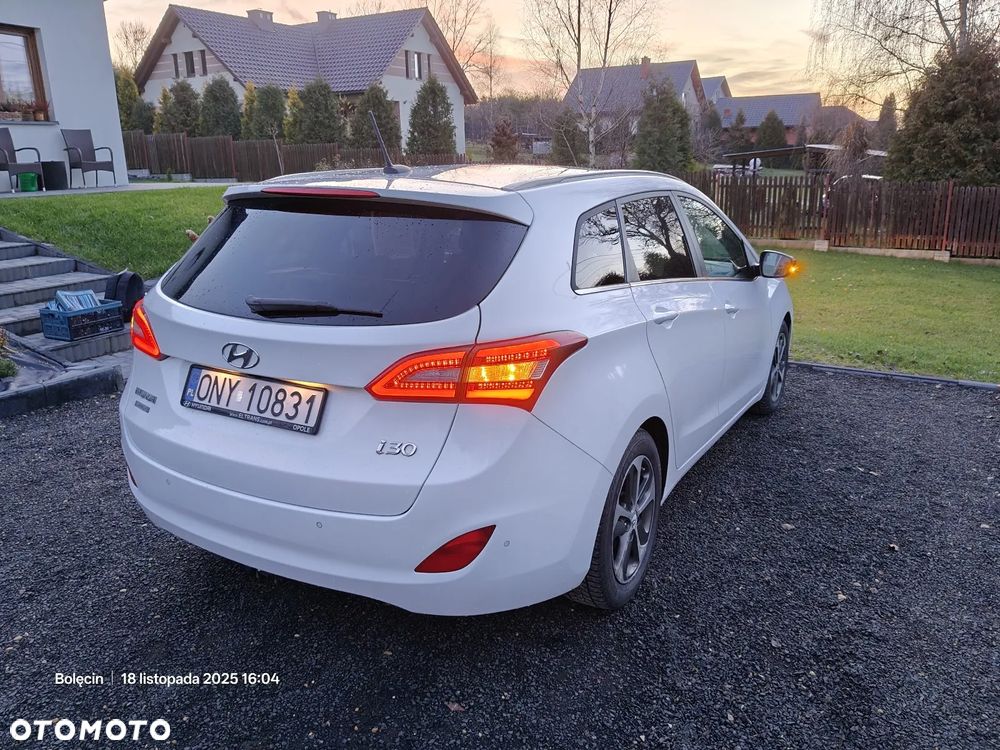 Hyundai i30 1.6 CRDi Premium - 6