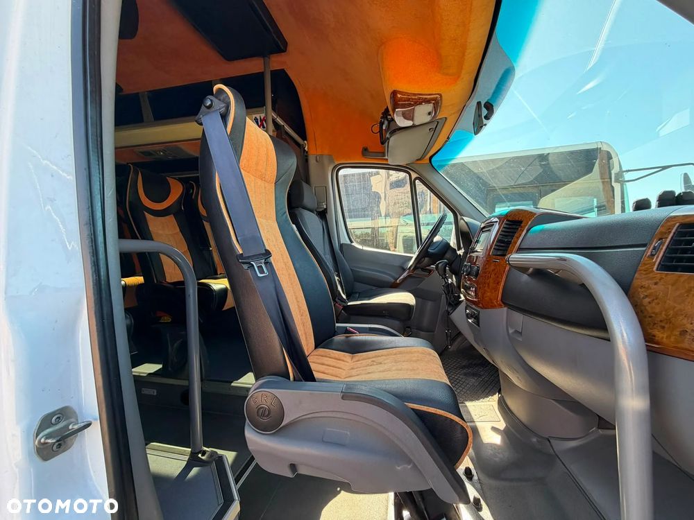 Mercedes-Benz Sprinter 516 - 16
