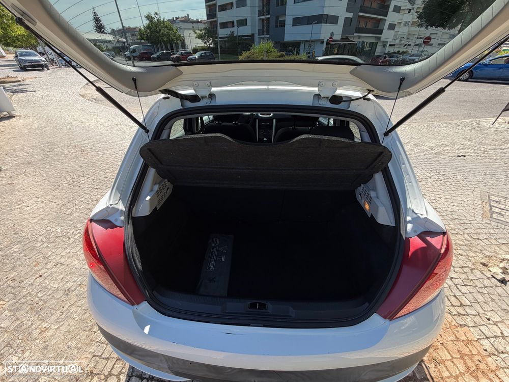 Peugeot 207 1.4 VTi Active - 32