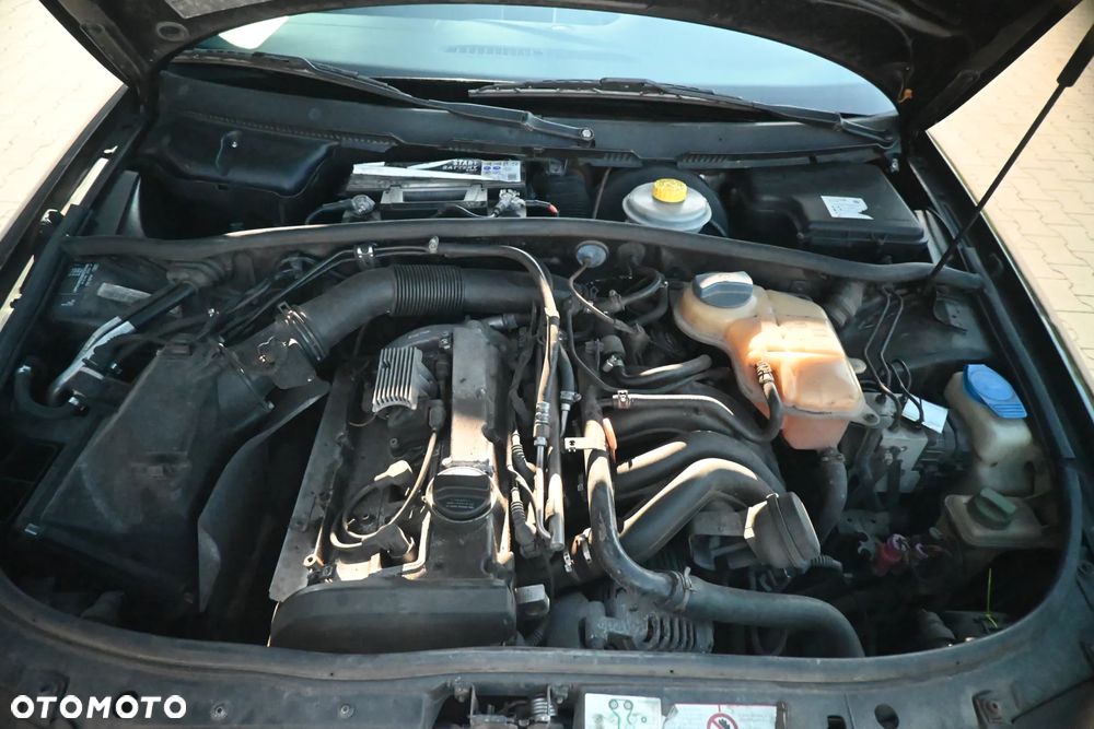 Audi A4 Limousine - 10