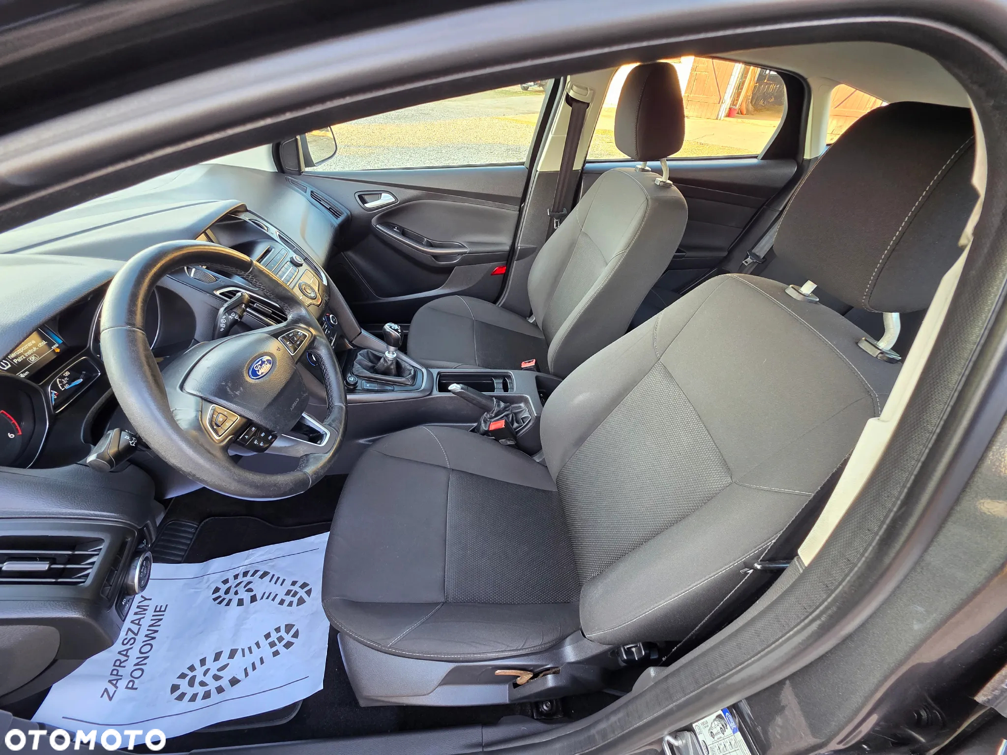 Ford Focus 1.6 TDCi DPF Titanium - 6