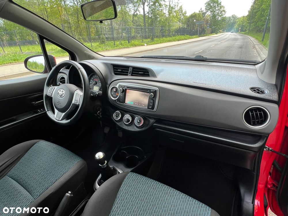 Toyota Yaris 1.0 Premium - 11