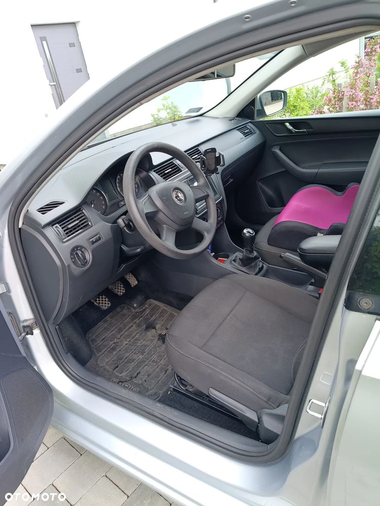 Skoda RAPID - 7