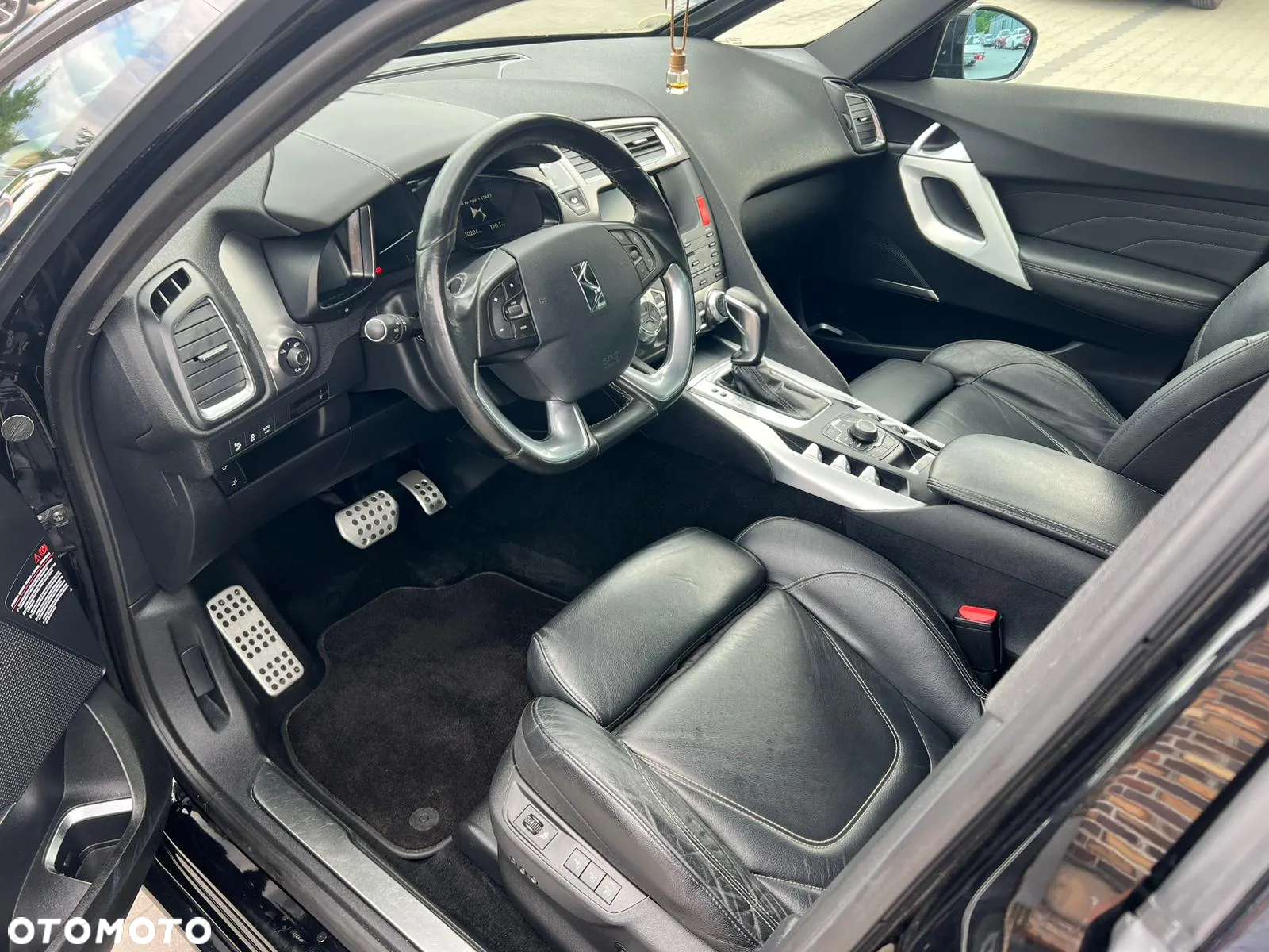 DS Automobiles DS 5 - 10