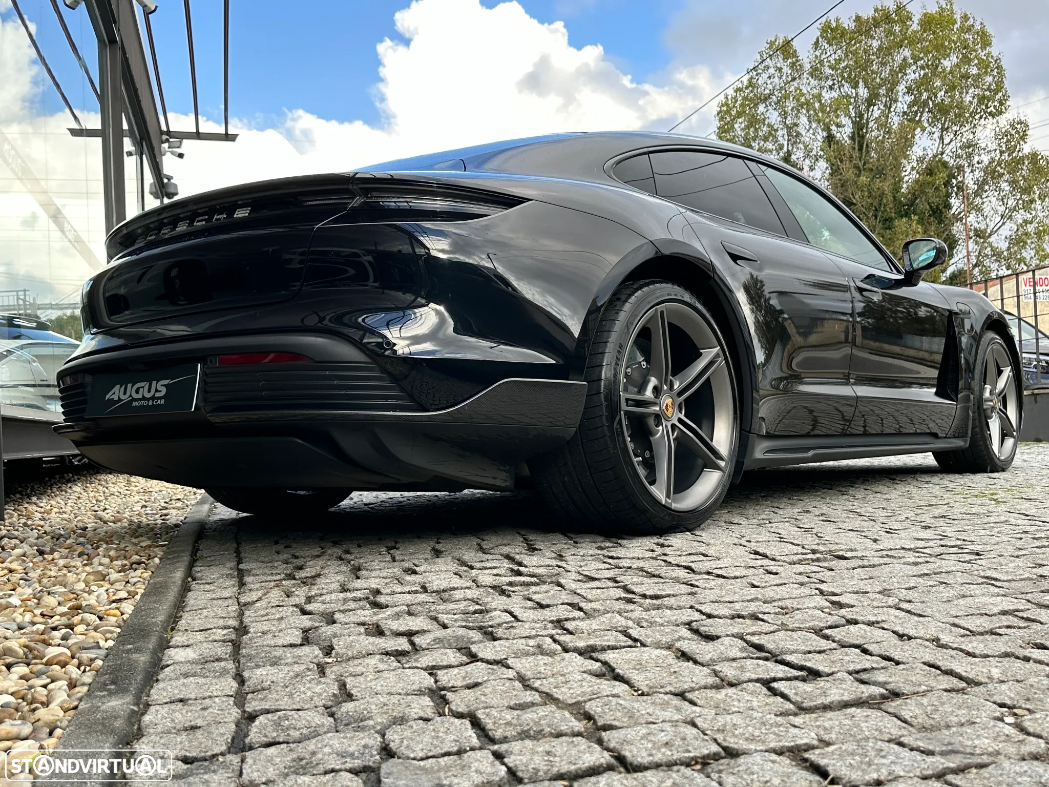 Porsche Taycan Turbo S - 4