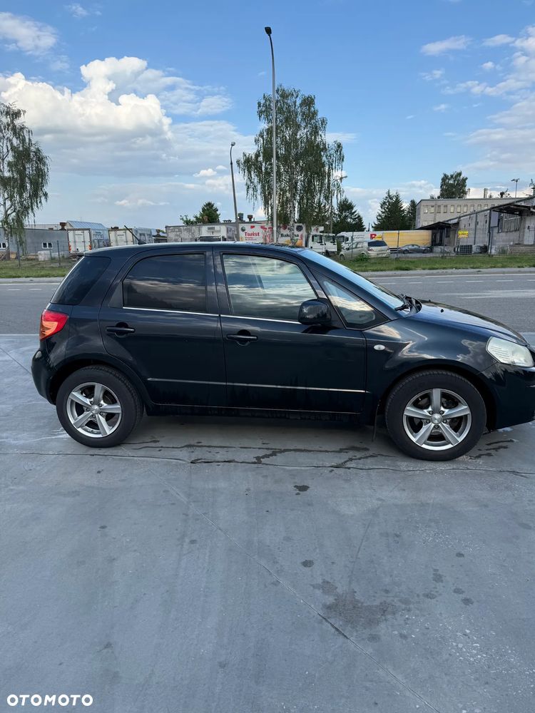 Suzuki SX4 1.6 GS/Premium - 2