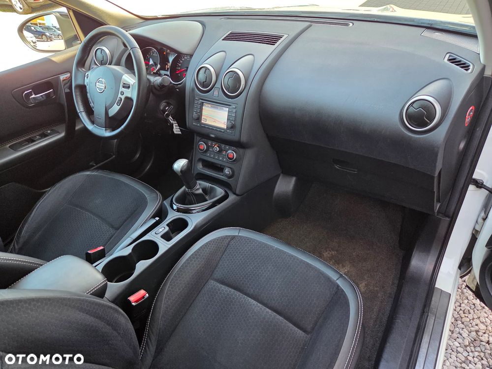 Nissan Qashqai 1.6 360 - 17
