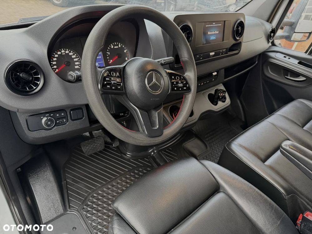 Mercedes-Benz Sprinter 317 CDI Izoterma Winda - 23
