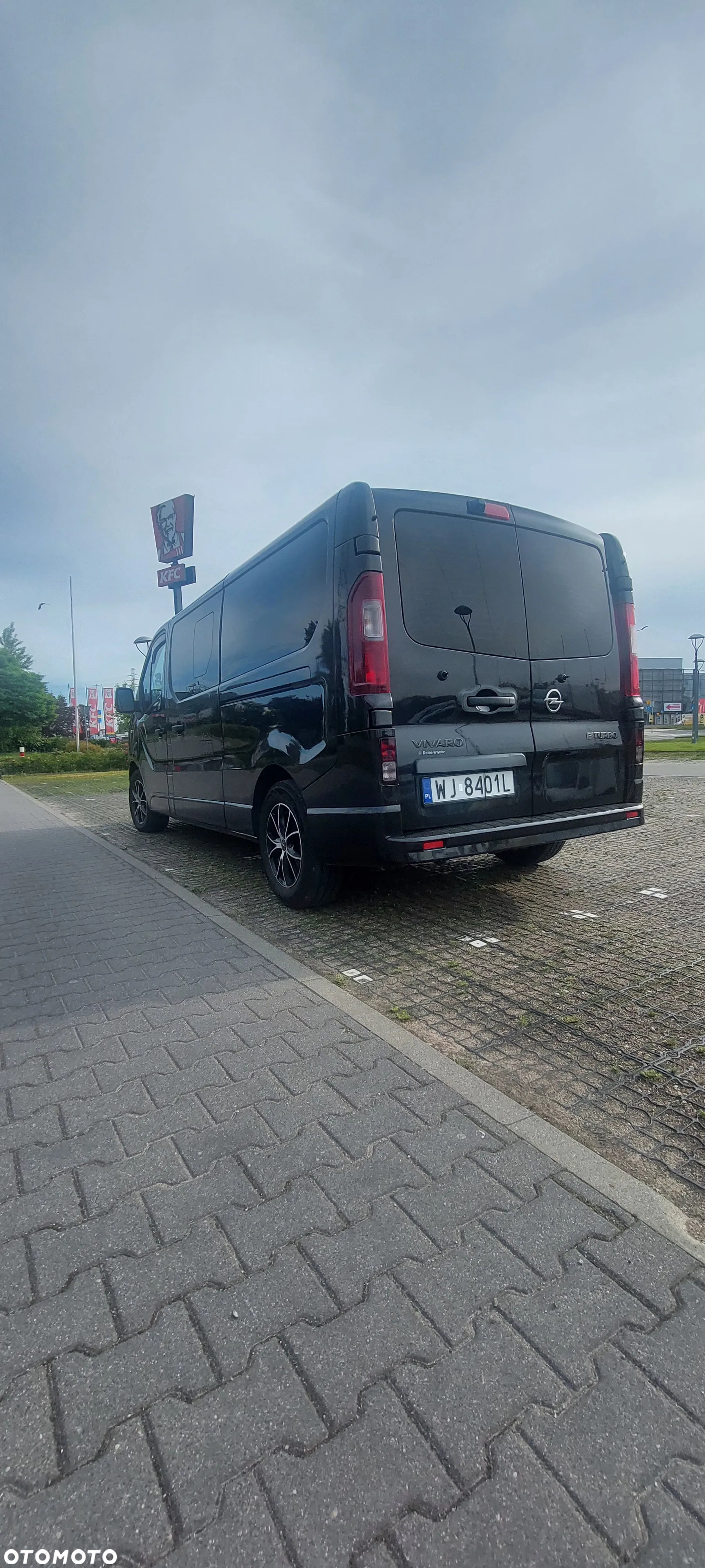Opel Vivaro L2H1 2,9t Elegance - 11
