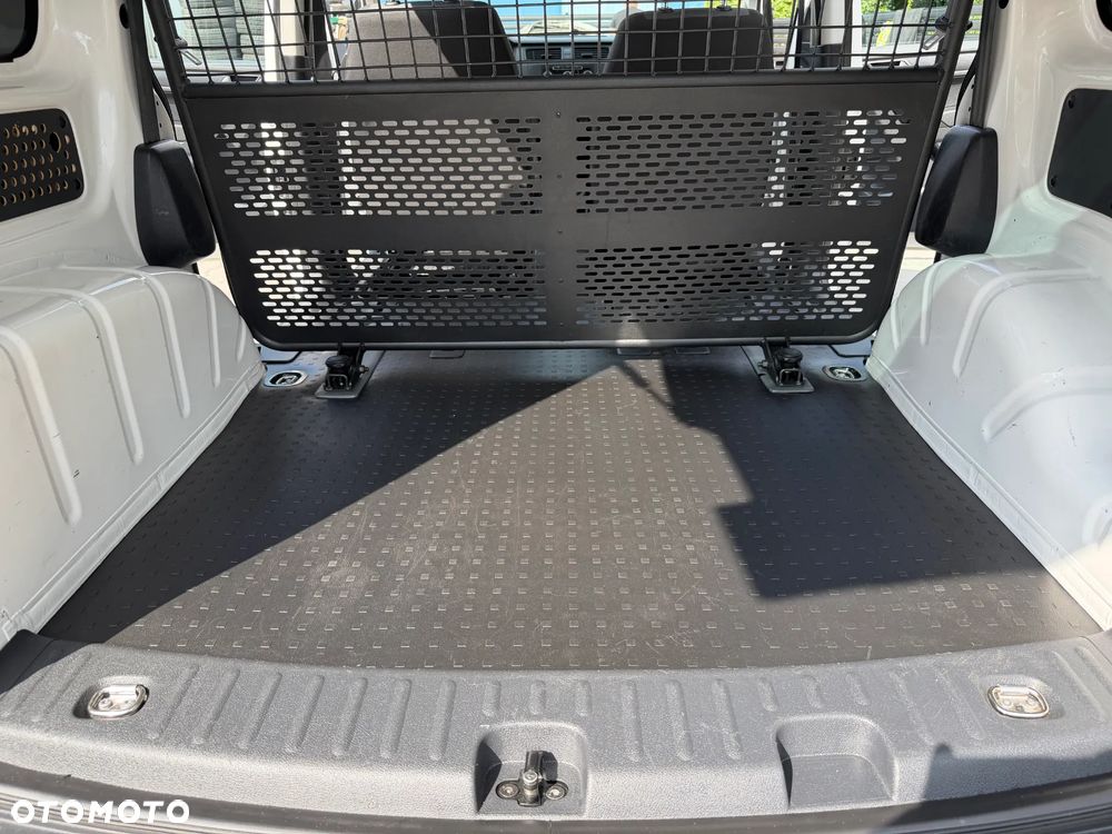 Volkswagen Caddy - 37