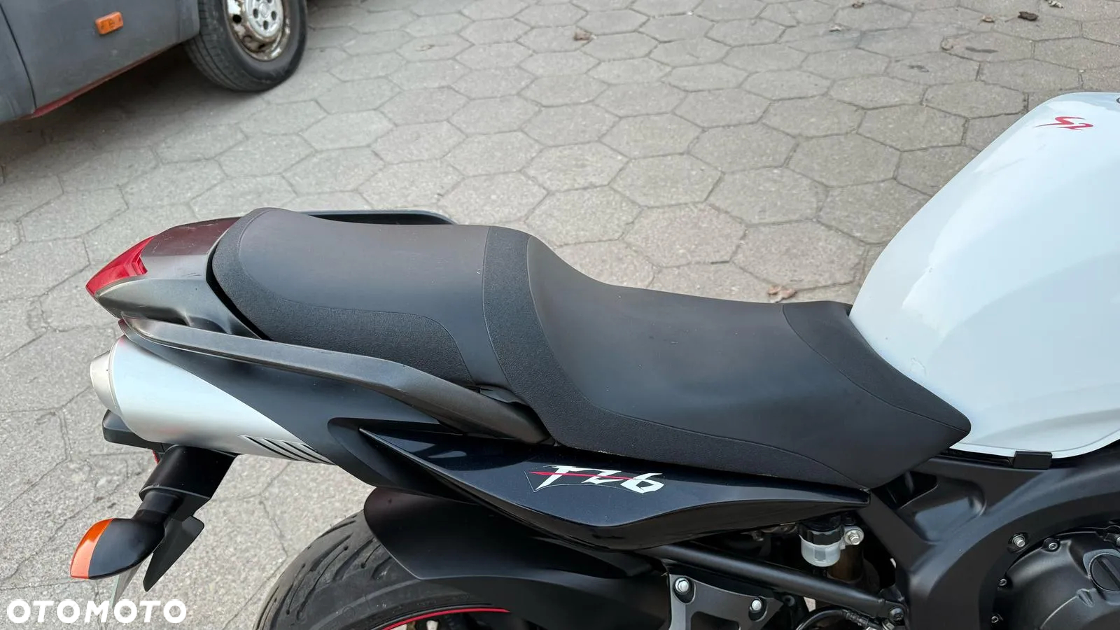 Yamaha FZ6 - 14
