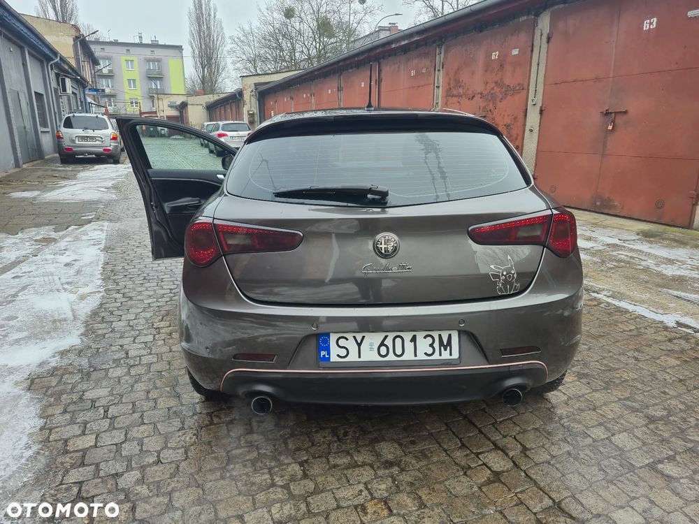 Alfa Romeo Giulietta 2.0 JTDM Distinctive - 2