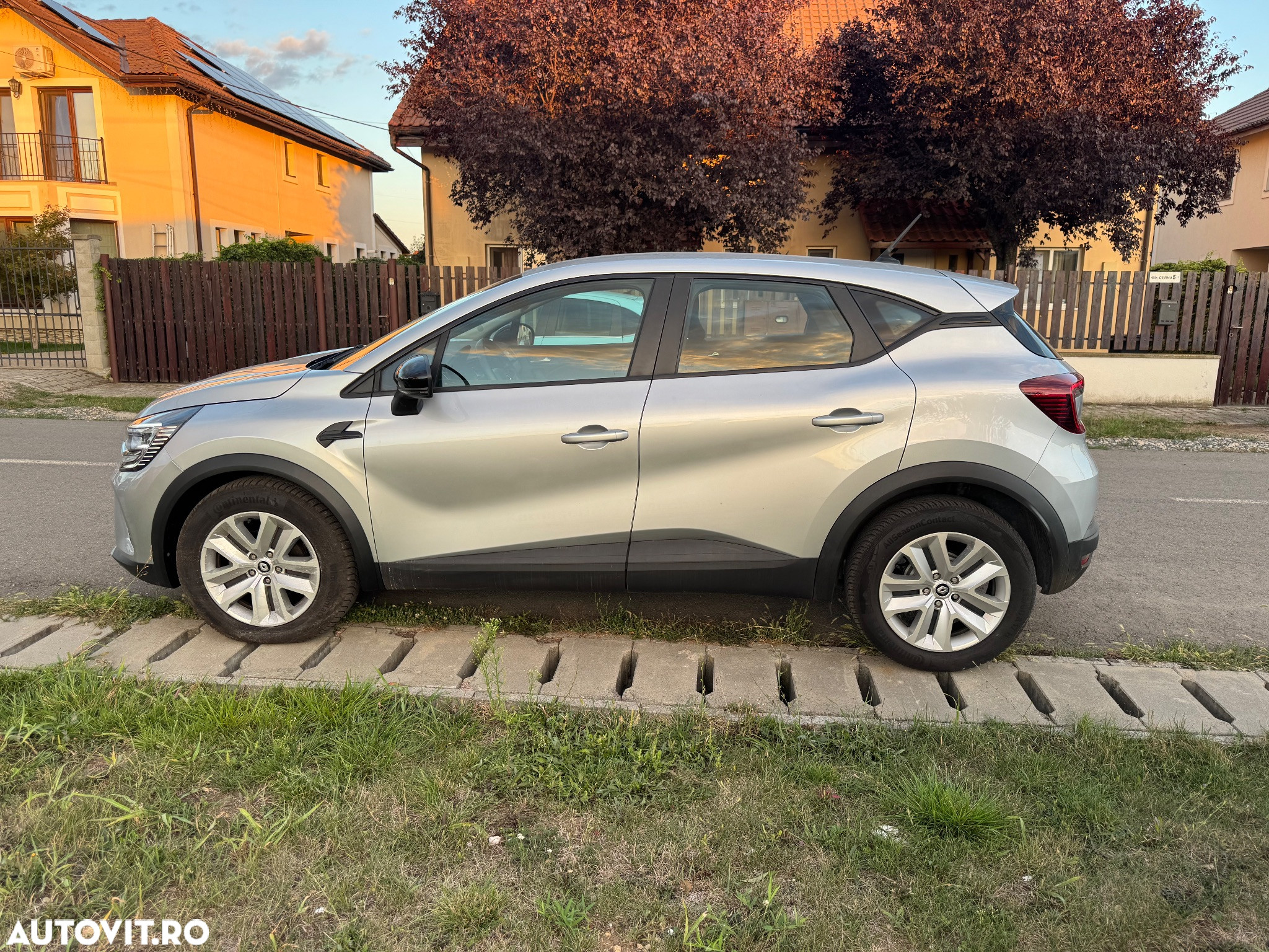 Renault Captur TCe Mild Hybrid 140 EDC GPF EVOLUTION - 4