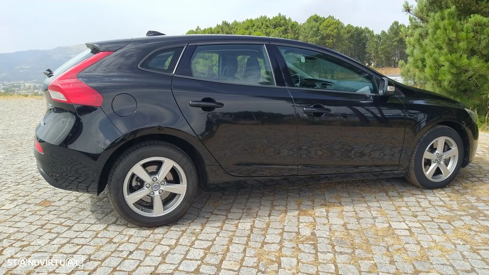 Volvo V40 2.0 D2 Kinetic Geartronic - 4