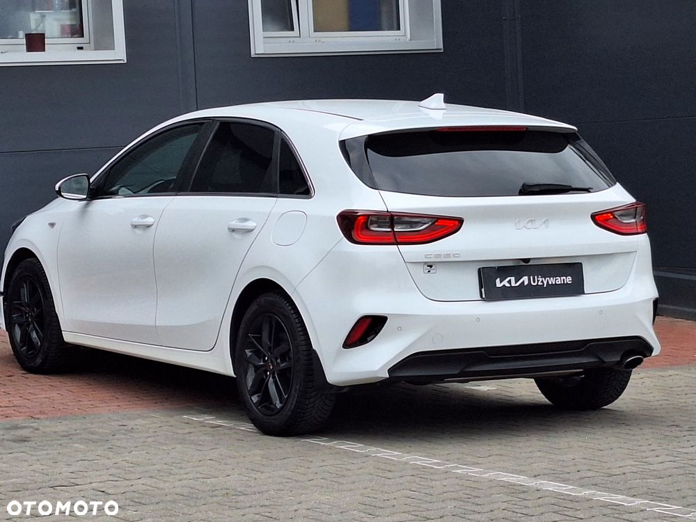 Kia Ceed 1.5 T-GDI M DCT - 23