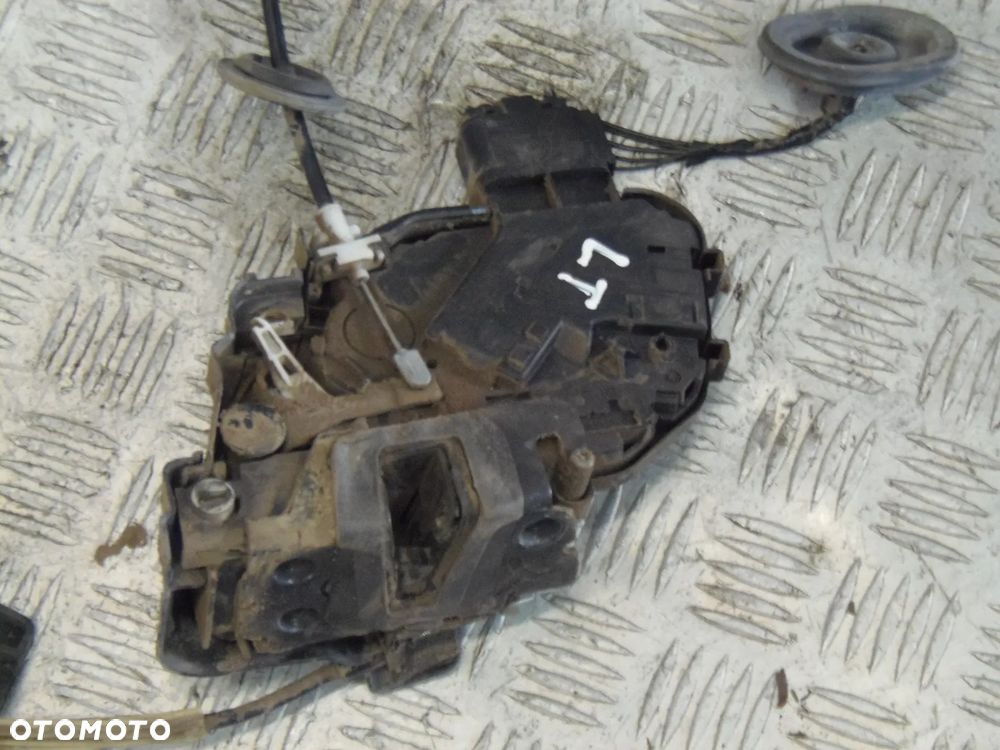 ZAMEK TYLNI LEWY RANGE ROVER SPORT L320 LIFT - 4