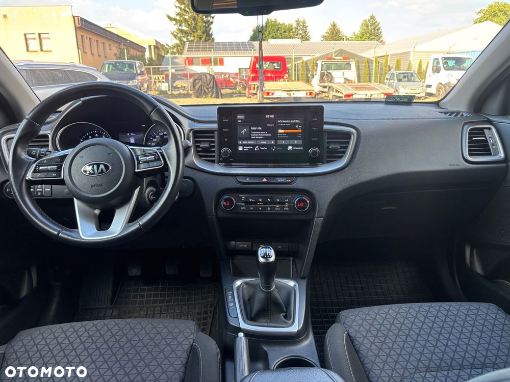 Kia Ceed - 9