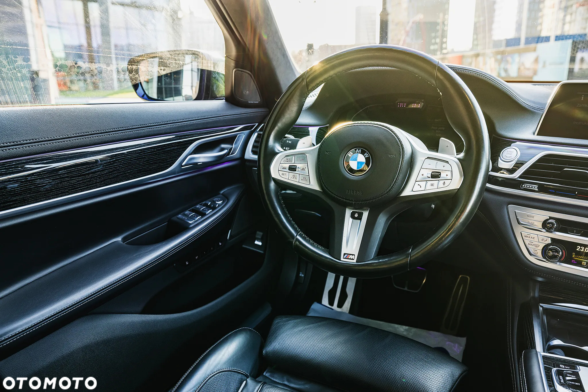 BMW Seria 7 740d xDrive - 14
