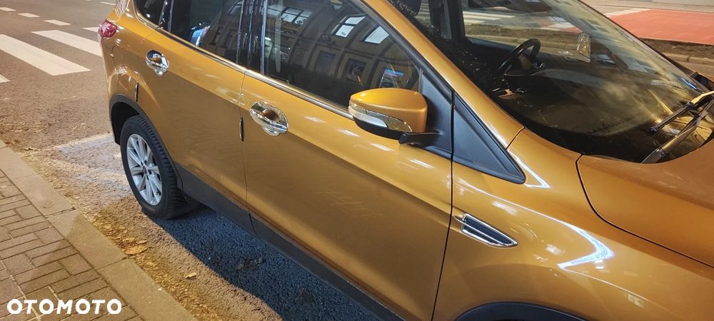 Ford Kuga 1.5 EcoBoost 2x4 Titanium - 6