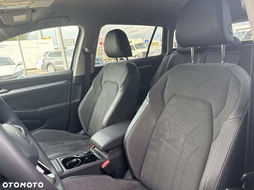 Volkswagen Golf Variant - 12