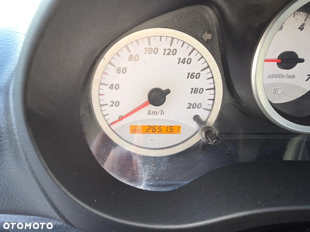 Toyota RAV4 2.0 D-4D 4x4 - 8