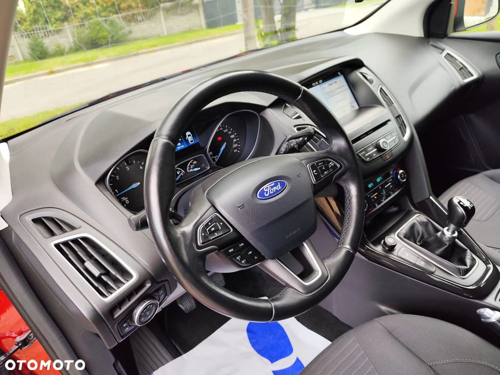 Ford Focus Turnier 1.5 EcoBlue Start-Stopp-System TITANIUM - 23