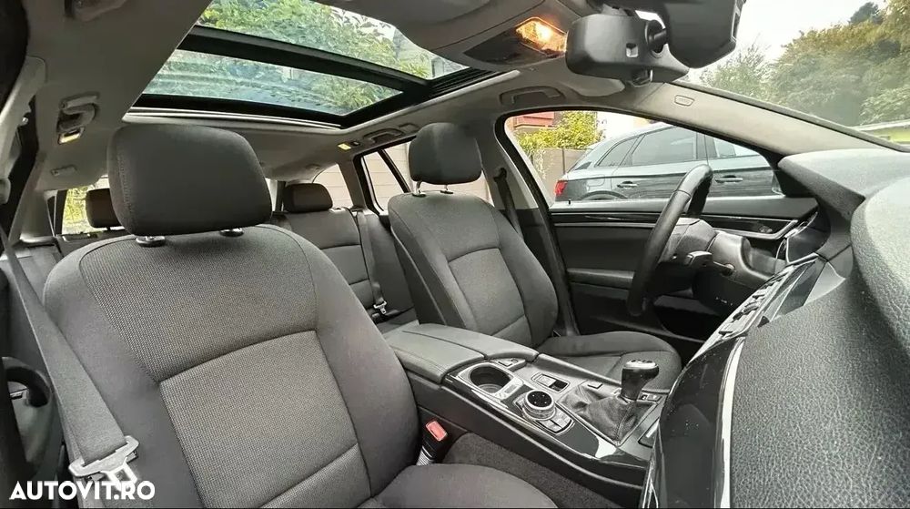 BMW Seria 5 520d Touring Luxury Line - 1
