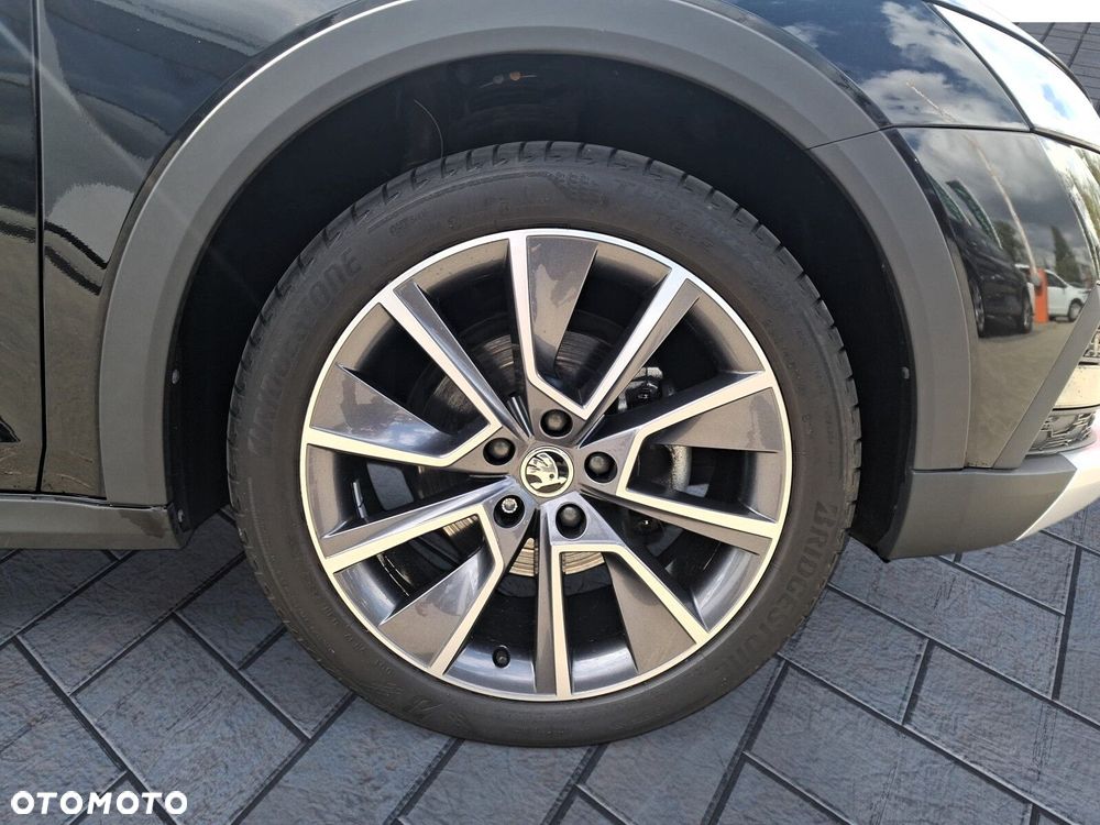 Skoda Octavia 1.5 TSI e-TEC DSG Scout - 11