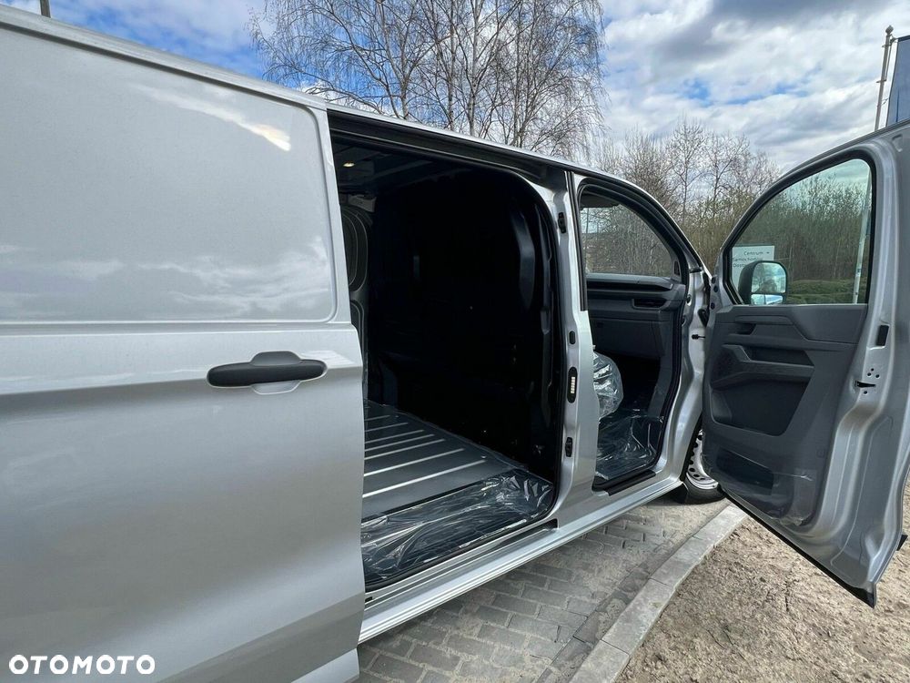 Volkswagen Transporter Furgon silnik: 2,0 l TDI 150 KM / skrzynia biegów: 8-biegowa automatyczna rozstaw osi: 3500 mm - 7