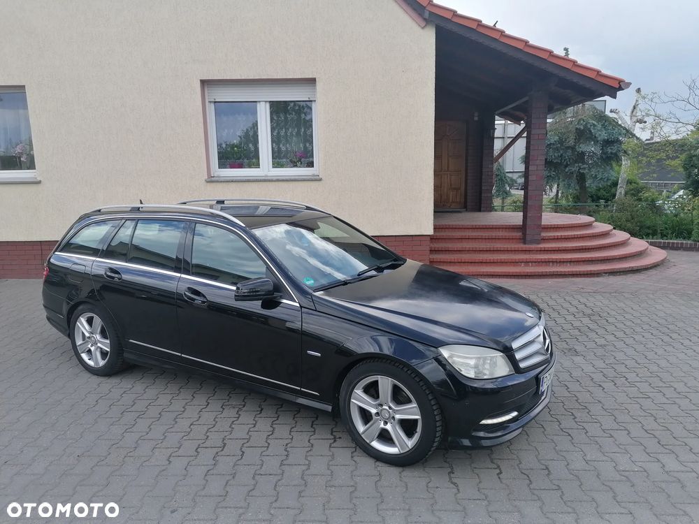 Mercedes-Benz Klasa C 220 CDI DPF (BlueEFFICIENCY) Avantgarde - 9