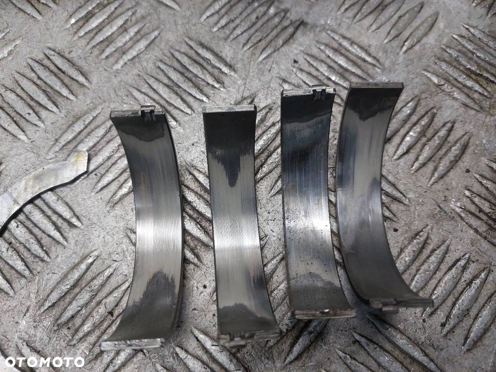 WAŁ KORBOWY CHRYSLER  PACIFICA I 3.5 V6 EGN - 3