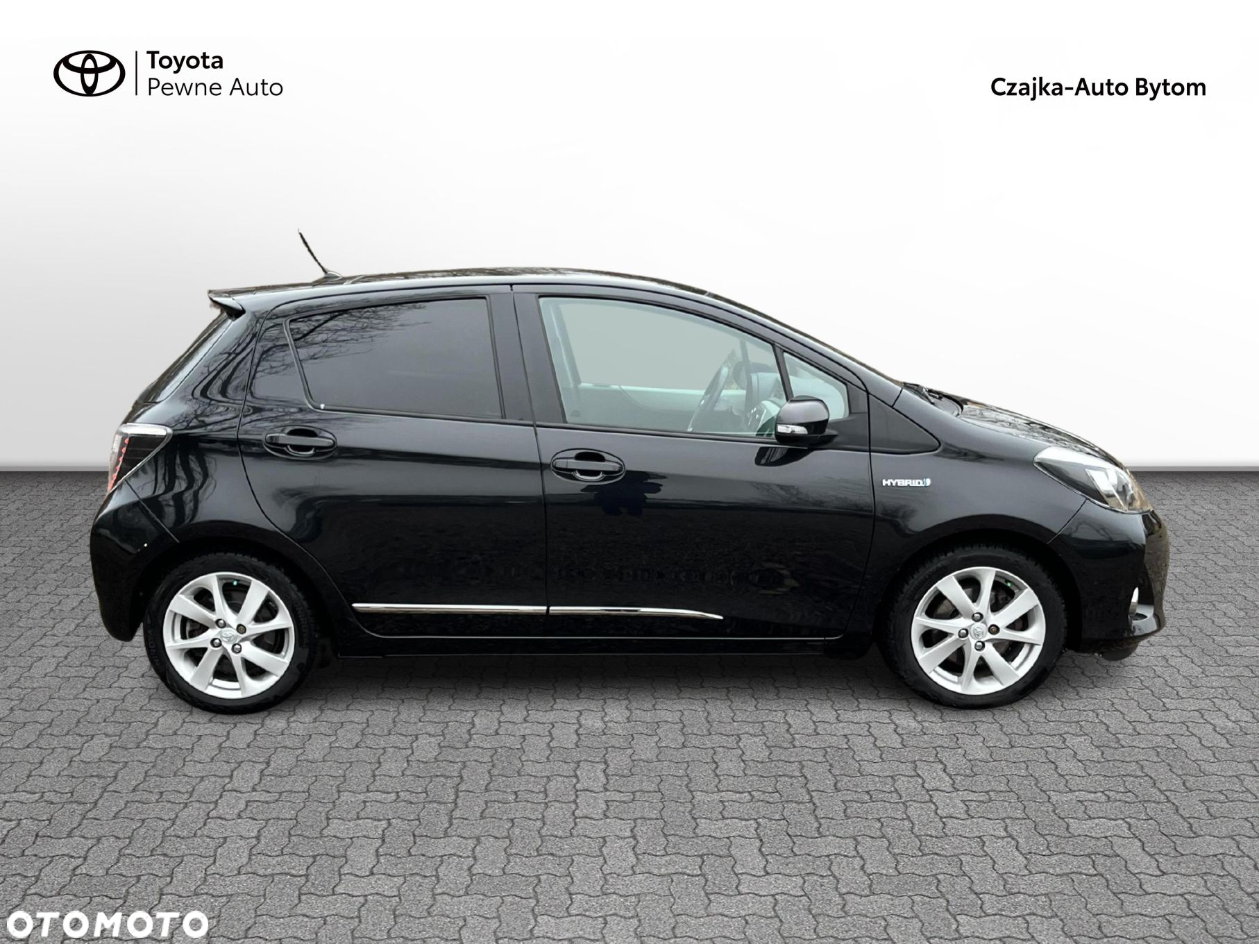Toyota Yaris Hybrid 100 Dynamic - 8