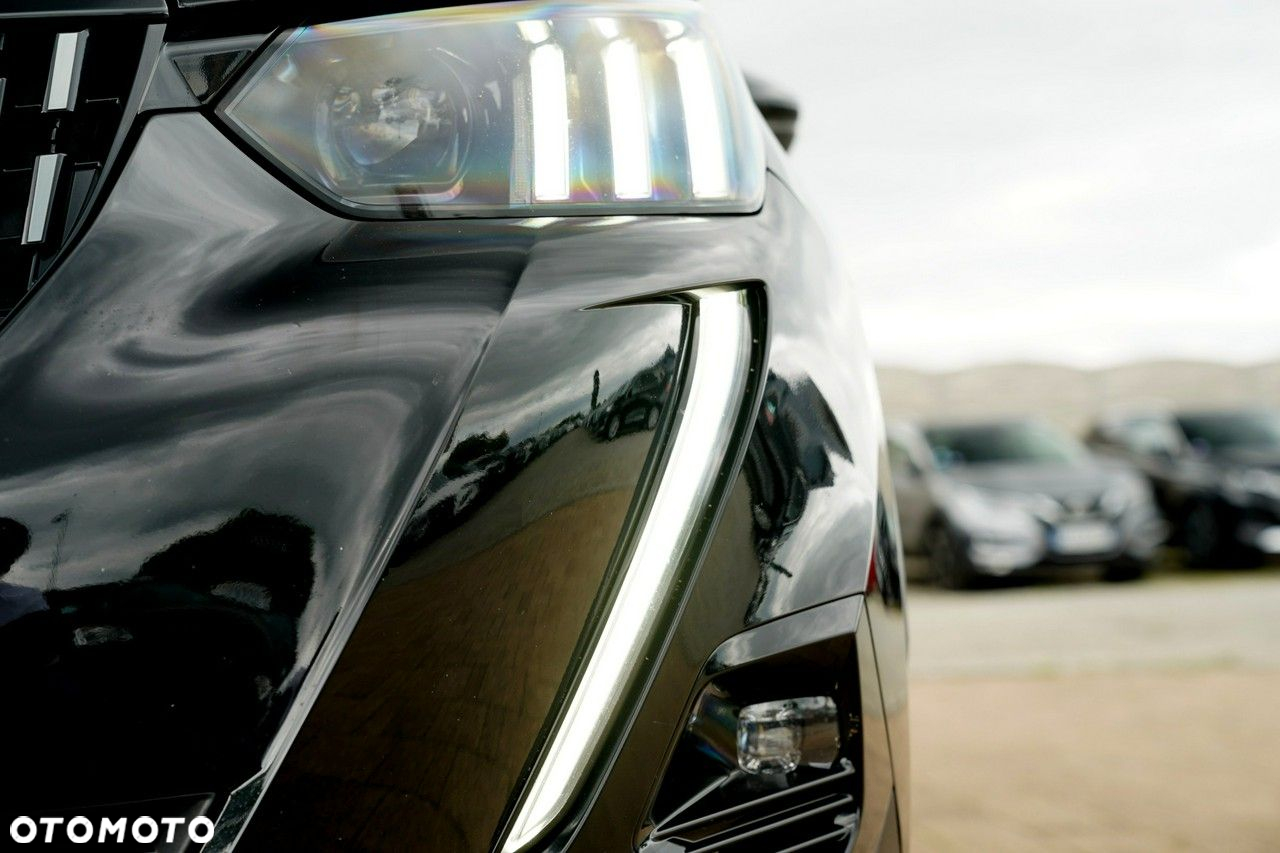 Peugeot 2008 - 9