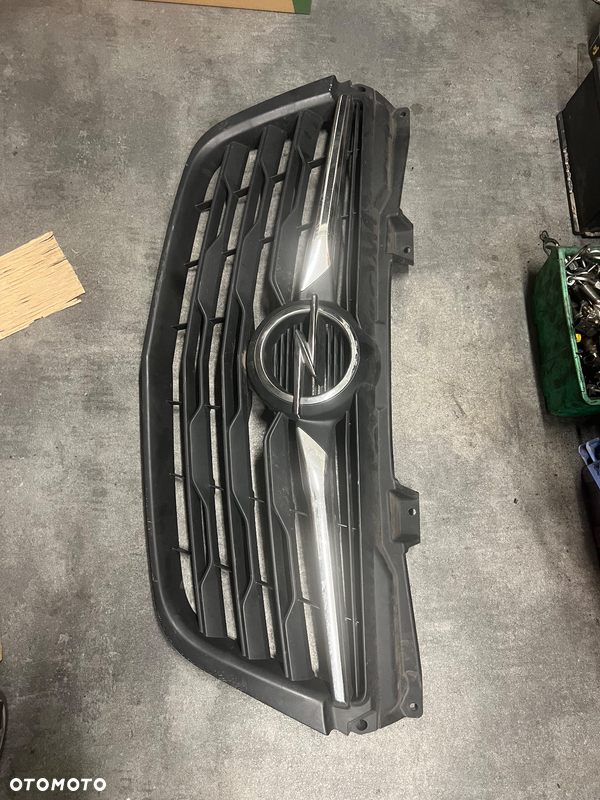 Opel movano b master 3 grill przód