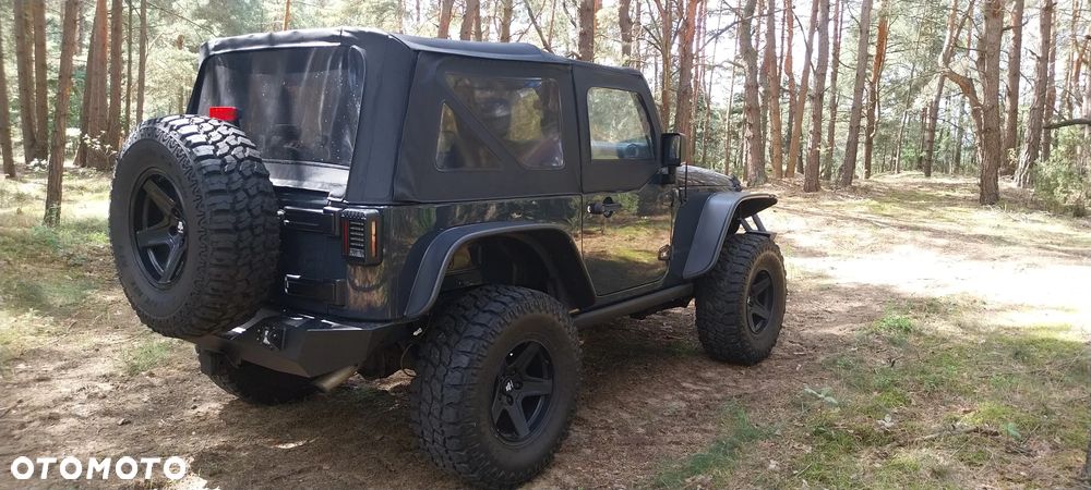 Jeep Wrangler - 12