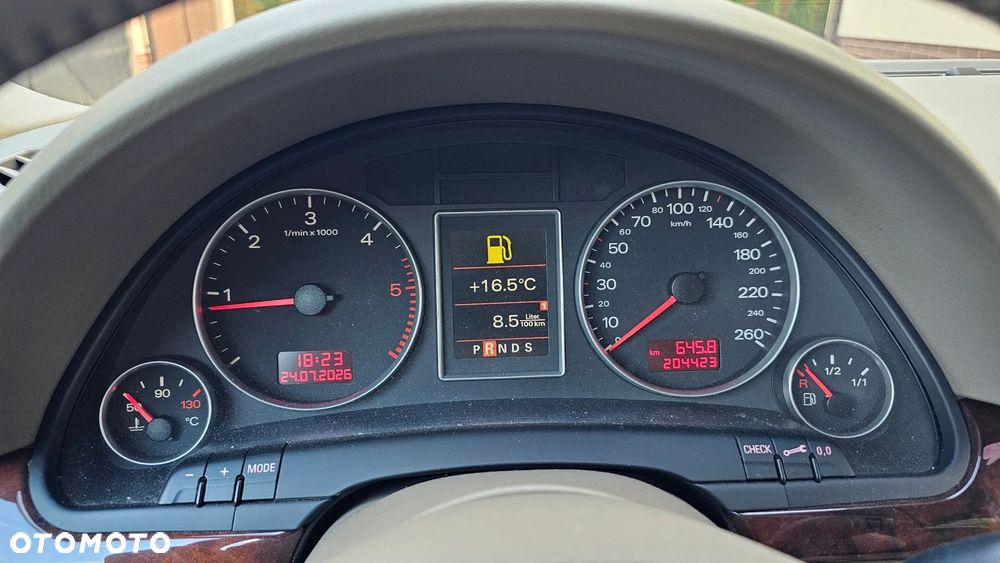 Audi A4 Limousine - 9