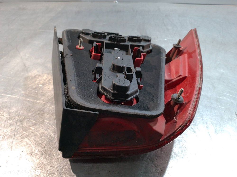 LAMPA TYLNA PRAWA VW BORA 1J5945257 SEDAN - 6